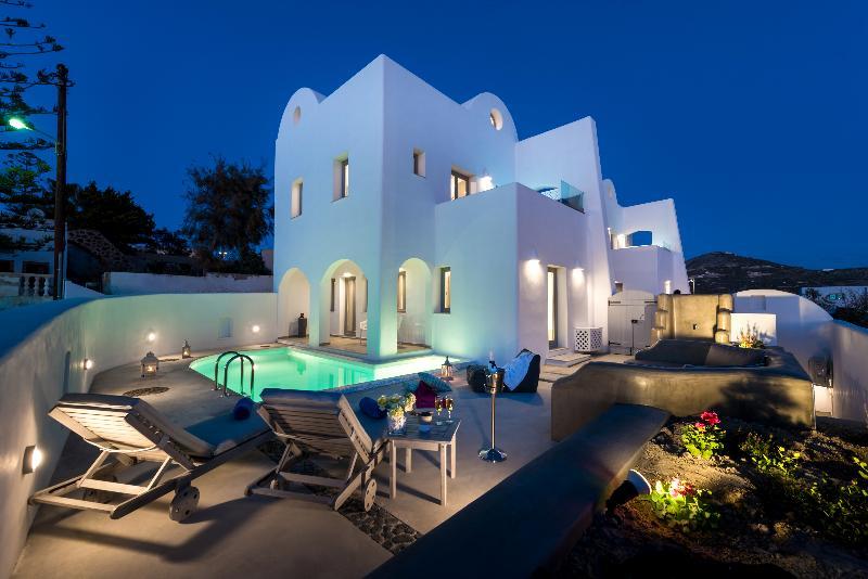 White Harmony Suites Меґалохорі Екстер'єр фото